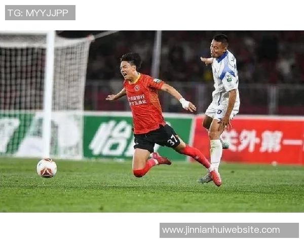 好消息！苗原高中锋张家鸣获伯恩利U21队试训机会展现潜力